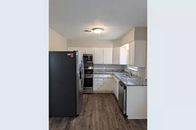 105 Dupont Circle, Fort Worth, TX 76134 - Photo 9