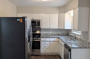 105 Dupont Cir, Fort Worth, TX 76134 - Photo 9