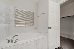 9426 Abbey Rd, Irving, TX 75063 - Photo 9