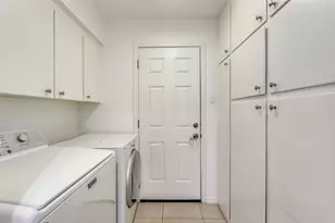 9610 Livenshire Dr, Dallas, TX 75238 - Photo 21