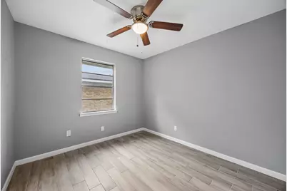 801 Broadway Avenue, Euless, TX 76040 - Photo 19