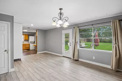 801 Broadway Avenue, Euless, TX 76040 - Photo 9