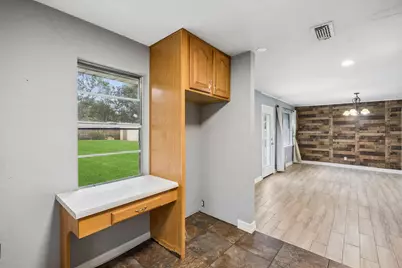 801 Broadway Avenue, Euless, TX 76040 - Photo 13