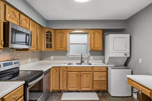 801 Broadway Ave, Euless, TX 76040 - Photo 11