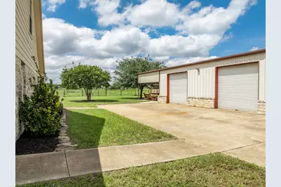 560 Meadow Lane, Crawford, TX 76638 - Photo 15