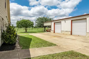 560 Meadow Ln, Crawford, TX 76638 - Photo 15