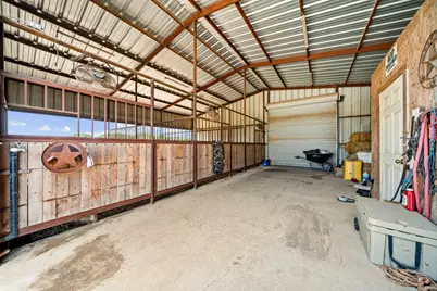560 Meadow Lane, Crawford, TX 76638 - Photo 9