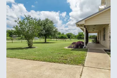 560 Meadow Lane, Crawford, TX 76638 - Photo 19