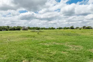 560 Meadow Ln, Crawford, TX 76638 - Photo 39