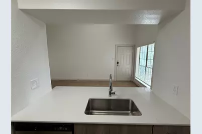230 E 5th Street #303, Dallas, TX 75203 - Photo 5