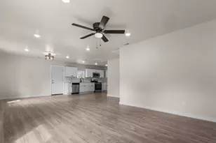 4318 Jamaica St, Dallas, TX 75210 - Photo 9