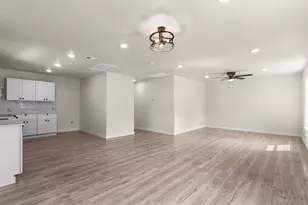4318 Jamaica St, Dallas, TX 75210 - Photo 9