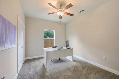 1239 E Woodin Boulevard, Dallas, TX 75216 - Photo 9