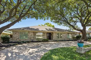 8716 Echo Valley Dr, Dallas, TX 75243 - Photo 3