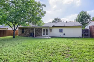 5901 Guildwood Dr, Arlington, TX 76017 - Photo 27
