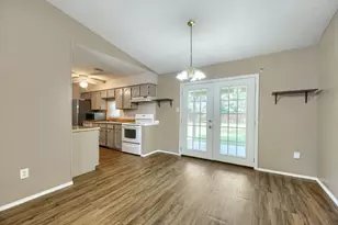 5901 Guildwood Dr, Arlington, TX 76017 - Photo 13