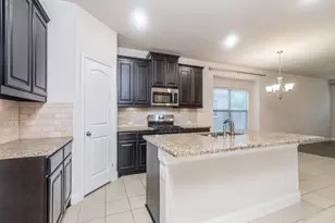 710 Teakwood Dr, Greenville, TX 75402 - Photo 5