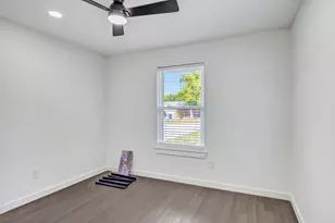 602 S Waxahachie St, Mansfield, TX 76063 - Photo 7