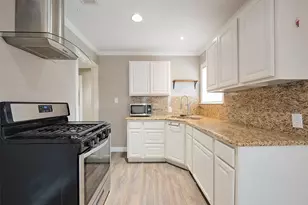 4913 Calmont Ave, Fort Worth, TX 76107 - Photo 9