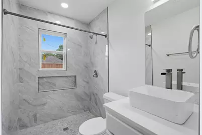 518 Royal Avenue, Grand Prairie, TX 75051 - Photo 25
