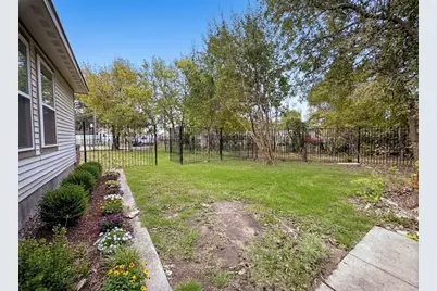 1315 Whitley Drive, Dallas, TX 75217 - Photo 9