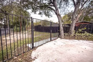1315 Whitley Dr, Dallas, TX 75217 - Photo 37