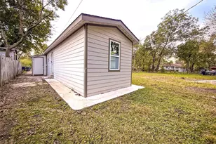 1315 Whitley Dr, Dallas, TX 75217 - Photo 9