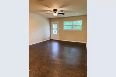 542 W Wilson Street, Cleburne, TX 76033 - Photo 3