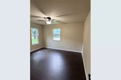 542 W Wilson Street, Cleburne, TX 76033 - Photo 9