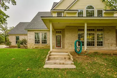 263 Oak Creek Circle, Springtown, TX 76082 - Photo 3