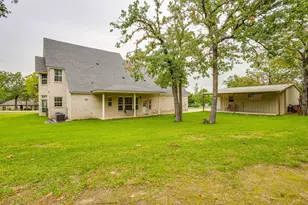 263 Oak Creek Cir, Springtown, TX 76082 - Photo 5
