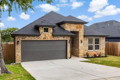 1613 Avenue D, Fort Worth, TX 76104 - Photo 1