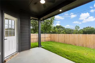 1613 Avenue D, Fort Worth, TX 76104 - Photo 3