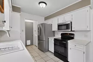 424 Ferenz Ave, Crowley, TX 76036 - Photo 11