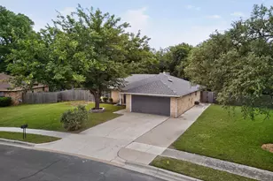 424 Ferenz Ave, Crowley, TX 76036 - Photo 3
