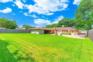 1328 Brookside Dr, Hurst, TX 76053 - Photo 23