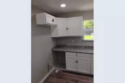 3913 Schwartz Avenue, Fort Worth, TX 76106 - Photo 9