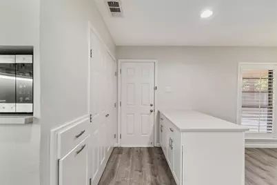 5316 Yager Drive, The Colony, TX 75056 - Photo 9