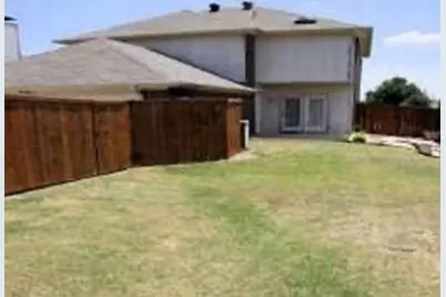 807 Burr Oak Drive, Lewisville, TX 75067 - Photo 5