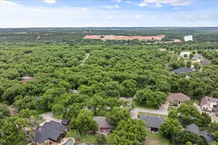 8912 Green Leaves Dr, Granbury, TX 76049 - Photo 23