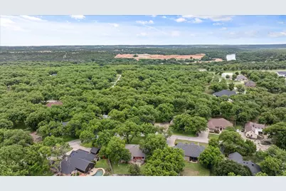 8912 Green Leaves Drive, Granbury, TX 76049 - Photo 39