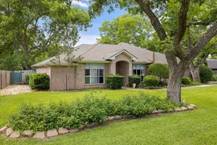 8912 Green Leaves Dr, Granbury, TX 76049 - Photo 33