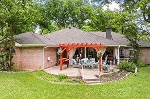 8912 Green Leaves Dr, Granbury, TX 76049 - Photo 5
