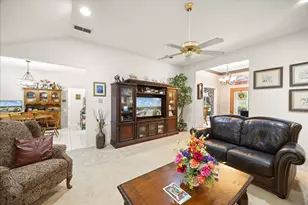 8912 Green Leaves Dr, Granbury, TX 76049 - Photo 11