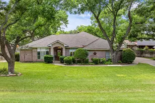 8912 Green Leaves Dr, Granbury, TX 76049 - Photo 35