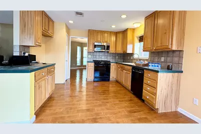 805 Fall Drive, Allen, TX 75002 - Photo 9