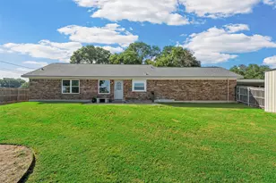 105 James Wesley Dr, Robinson, TX 76706 - Photo 29