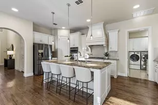 349 Hill Creek Ln, Grapevine, TX 76051 - Photo 5