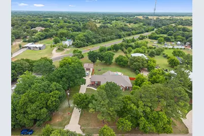 2913 Bairds Lane, Burleson, TX 76028 - Photo 5