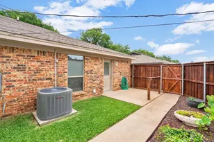 5729 Cancun Dr, North Richland Hills, TX 76180 - Photo 29